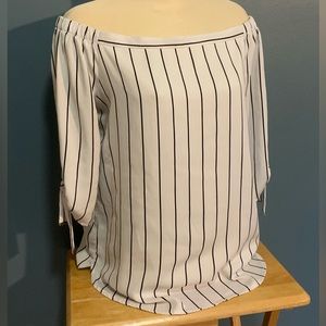 Dynamite large blouse.